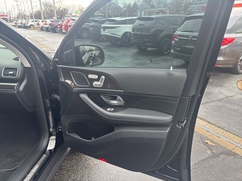 صورة السيارة