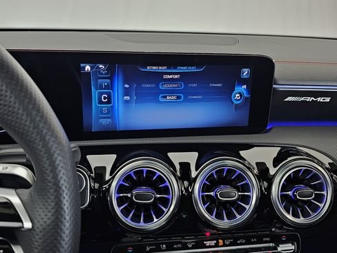 صورة السيارة