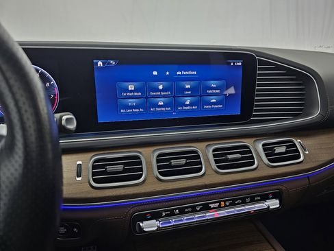 صورة السيارة