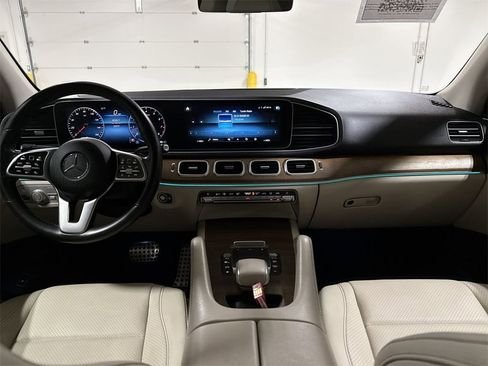 صورة السيارة