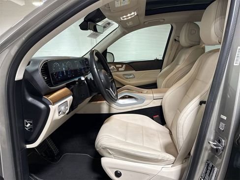 صورة السيارة