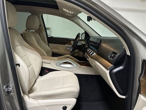 صورة السيارة