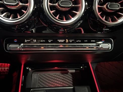 صورة السيارة