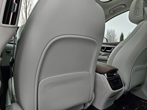 صورة السيارة