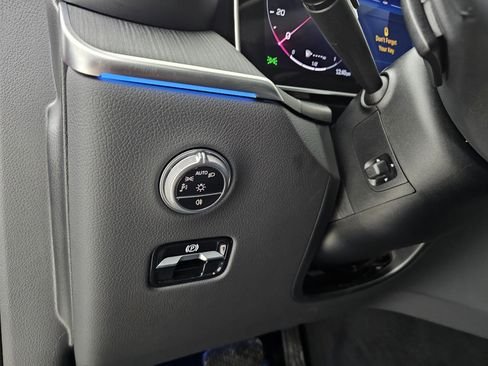 صورة السيارة