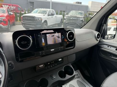 صورة السيارة