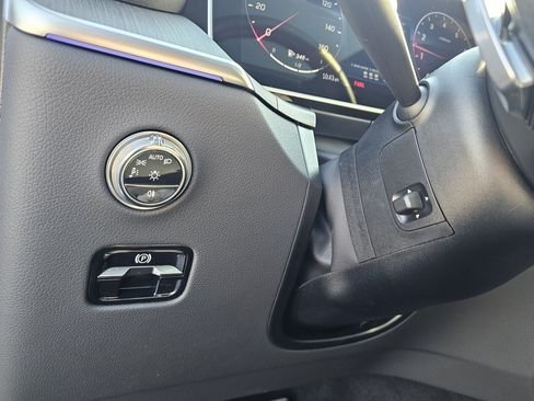 صورة السيارة