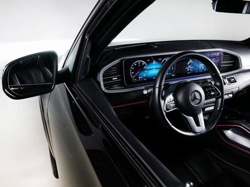 صورة السيارة