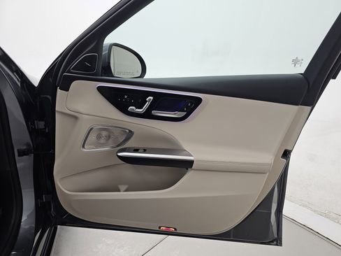 صورة السيارة