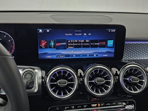 صورة السيارة