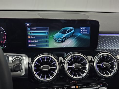 صورة السيارة