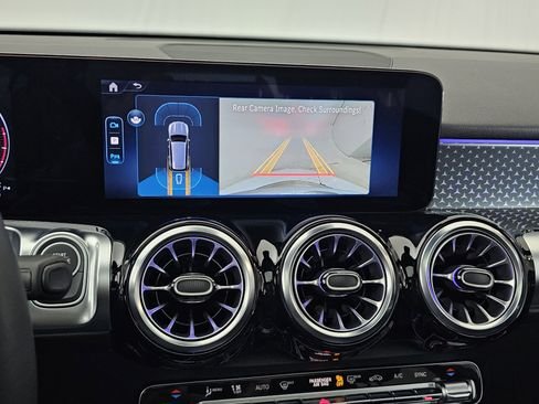 صورة السيارة