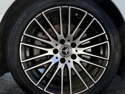 صورة السيارة