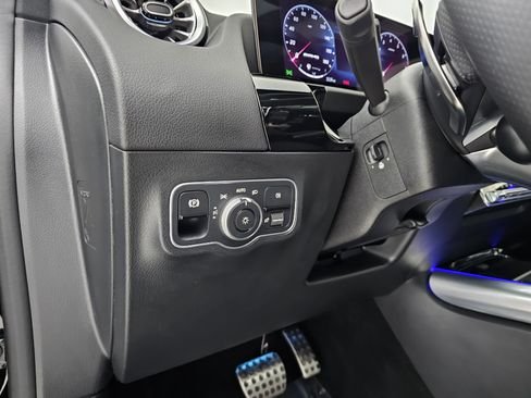 صورة السيارة