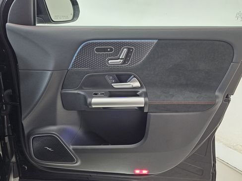 صورة السيارة