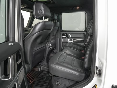 صورة السيارة