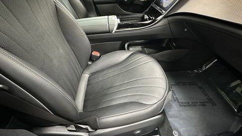 صورة السيارة