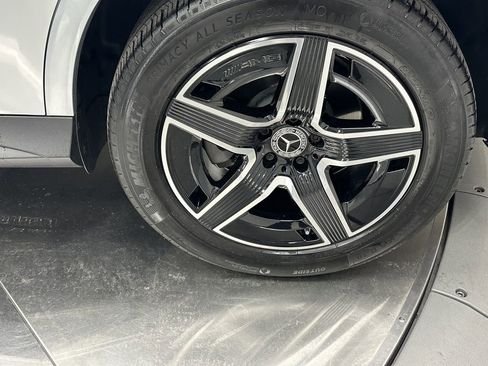 صورة السيارة