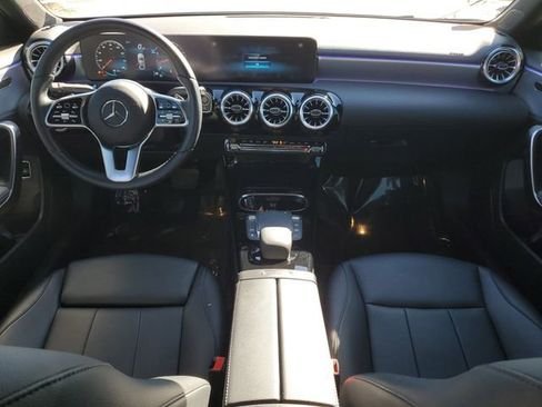 صورة السيارة