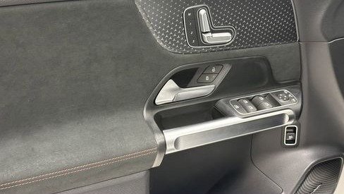 صورة السيارة