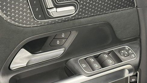 صورة السيارة