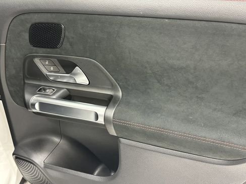 صورة السيارة