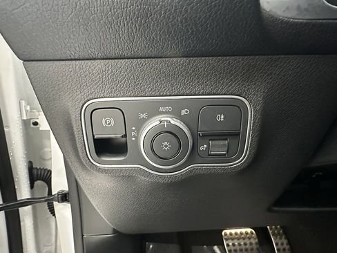 صورة السيارة