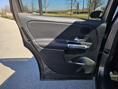 صورة السيارة