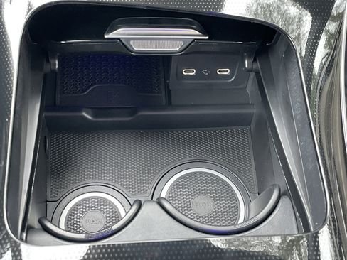 صورة السيارة