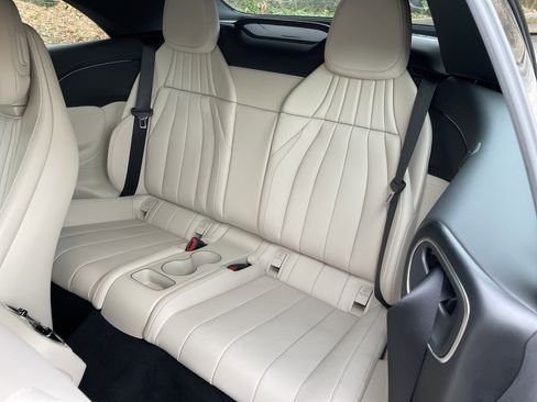 صورة السيارة